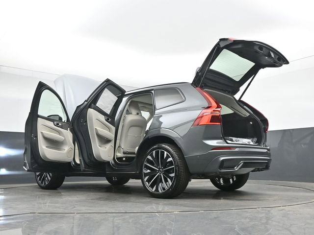 New 2026 Volvo XC60 B5 Ultra w/ Climate Package AWD/4WD image 57