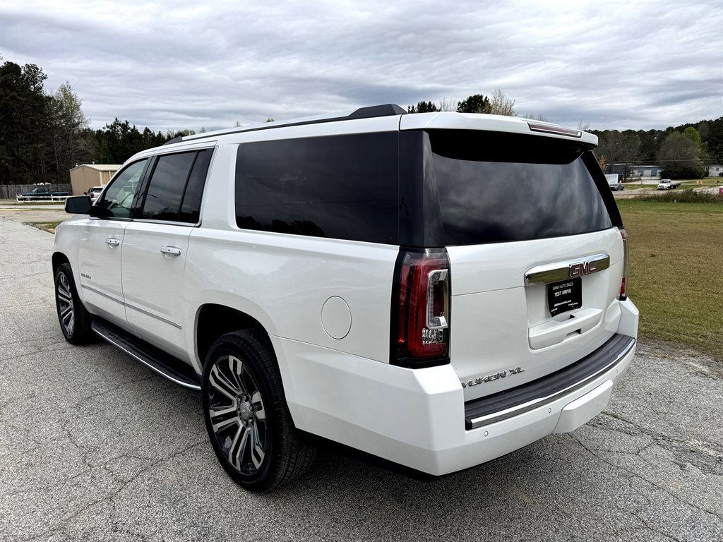 Used 2017 GMC Yukon XL Denali w/ Open Road Package AWD/4WD image 10