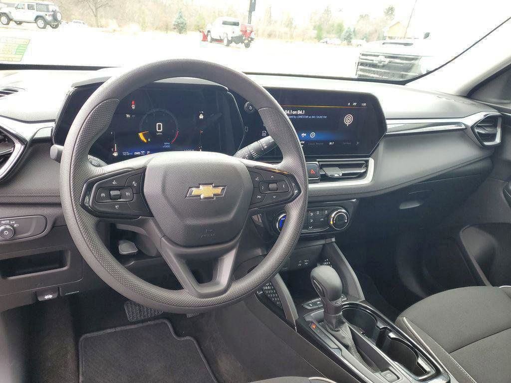 Certified 2024 Chevrolet TrailBlazer LT w/ Driver Confidence Package image 7