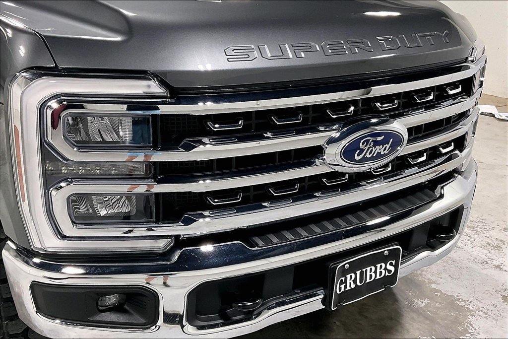 Used 2025 Ford F250 Lariat w/ Tremor Off-Road Package AWD/4WD image 34