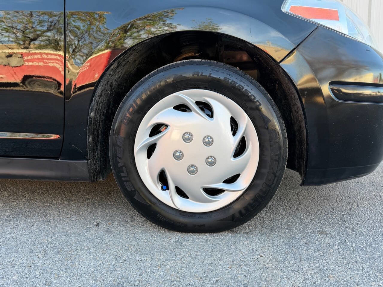 Used 2012 Nissan Versa 1.8 S image 26