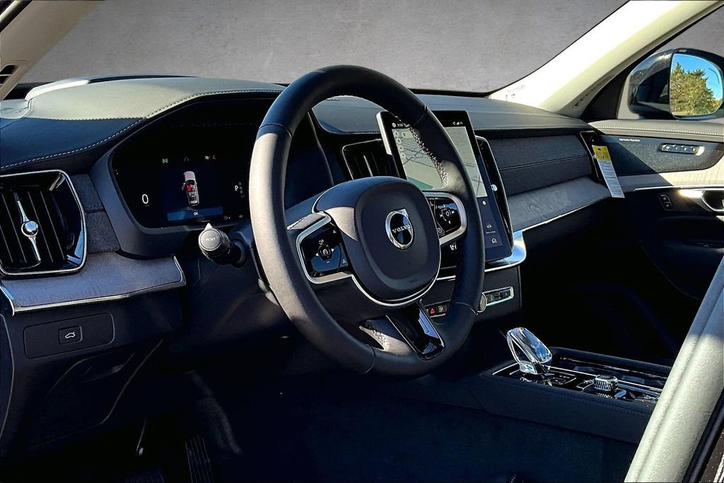 New 2026 Volvo XC90 B6 Ultra w/ Protection Package image 7