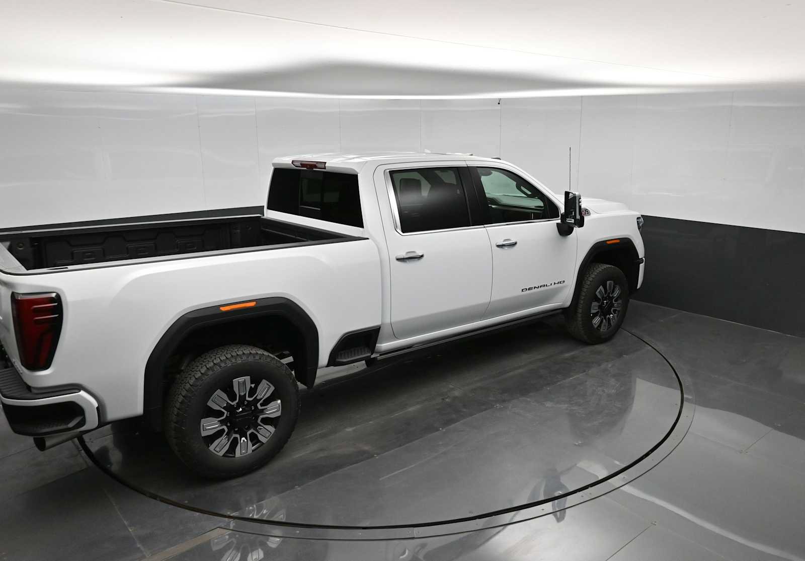 New 2026 GMC Sierra 2500 Denali w/ Denali Reserve Package AWD/4WD image 33