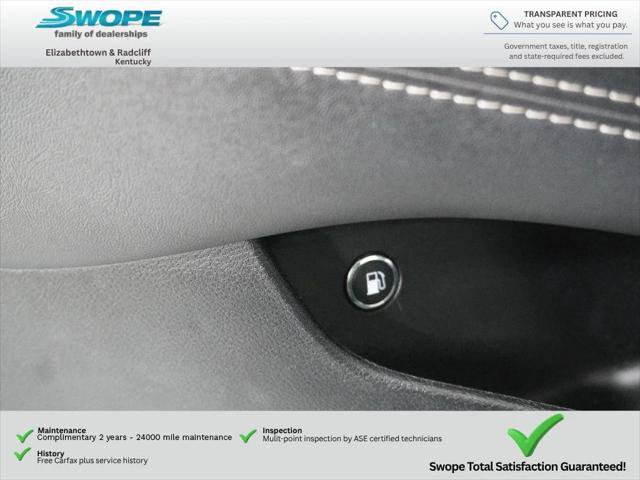 Used 2024 Chrysler Pacifica Limited FWD image 17