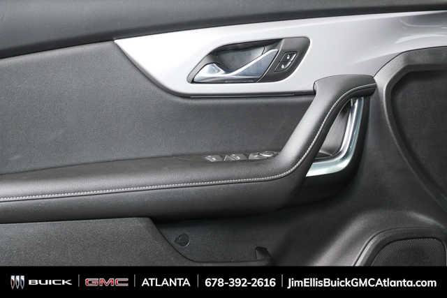 Used 2025 Chevrolet Blazer LT FWD image 6