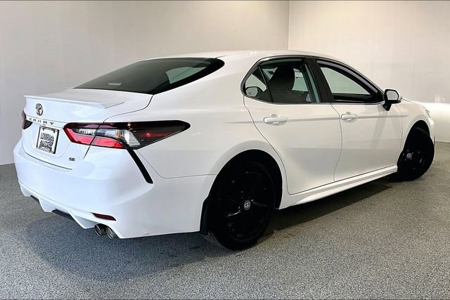 Used 2024 Toyota Camry SE image 5