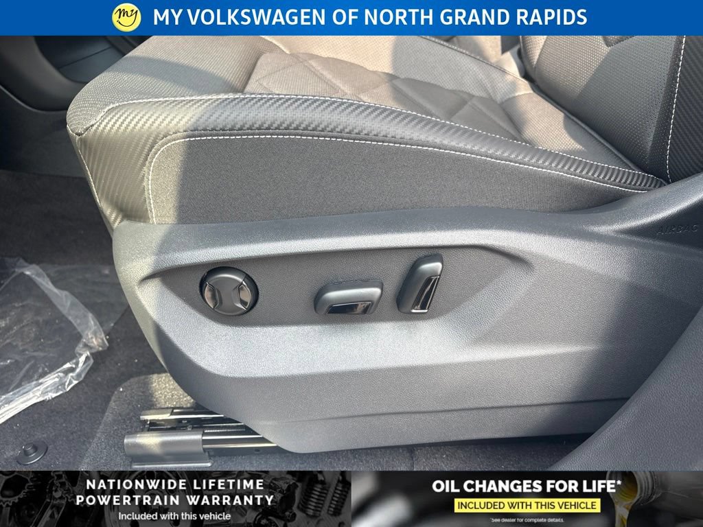 New 2026 Volkswagen Atlas Cross Sport SE AWD/4WD image 13