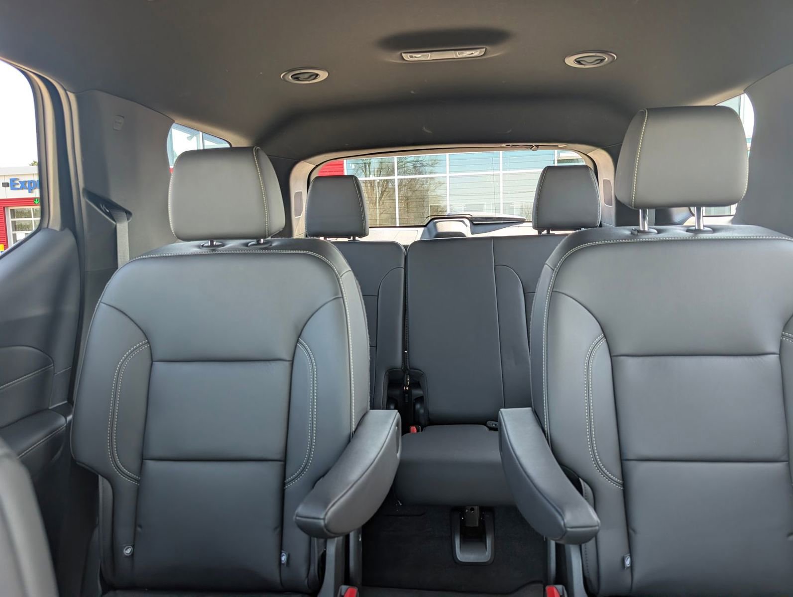 Used 2023 Chevrolet Traverse LT w/ LT Premium Package image 26