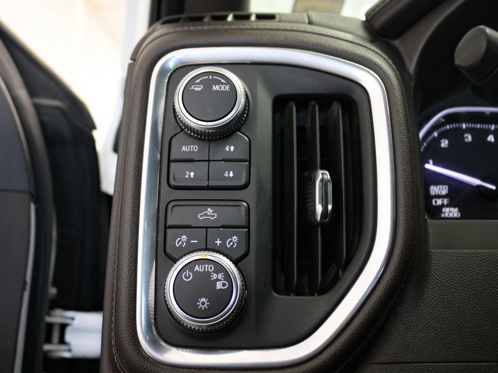 Used 2021 GMC Sierra 1500 SLE w/ X31 Off-Road Package AWD/4WD image 14