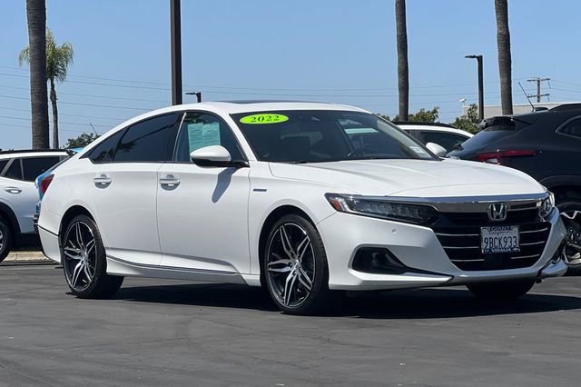 Used 2022 Honda Accord Touring image 2