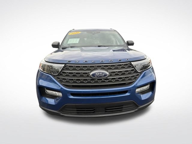 Used 2021 Ford Explorer XLT w/ Equipment Group 202A AWD/4WD image 8