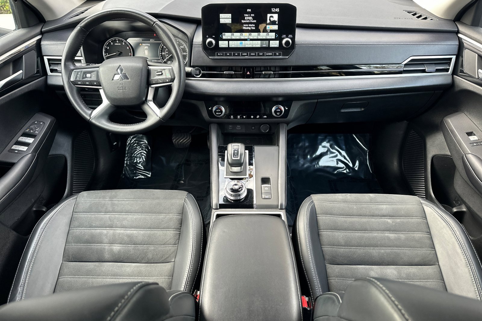 Used 2024 Mitsubishi Outlander SE image 15