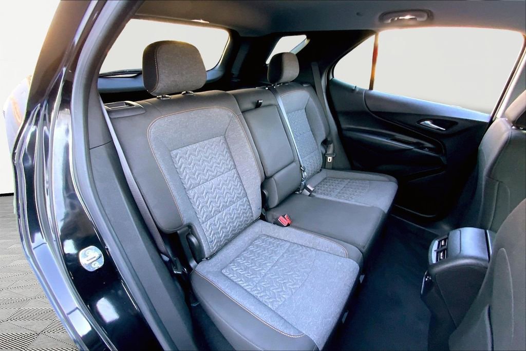 Used 2024 Chevrolet Equinox LT w/ LPO, Floor Liner Package image 17