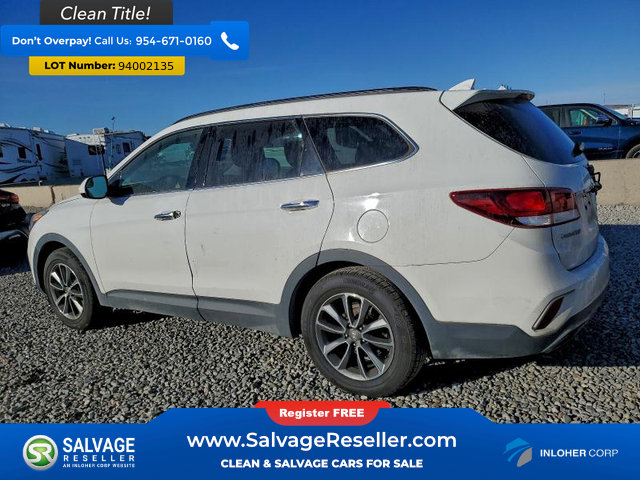 Used 2017 Hyundai Santa Fe SE FWD image 3