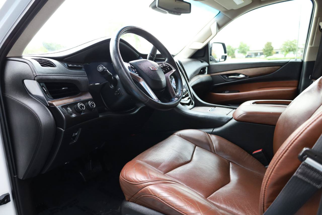Used 2016 Cadillac Escalade Premium AWD/4WD image 9