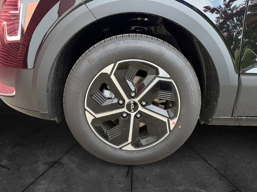 New 2025 Kia Niro EX image 14