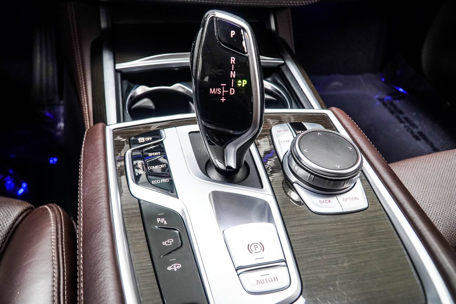 Used 2022 BMW 750i xDrive w/ Luxury Rear Seating Package AWD/4WD image 21