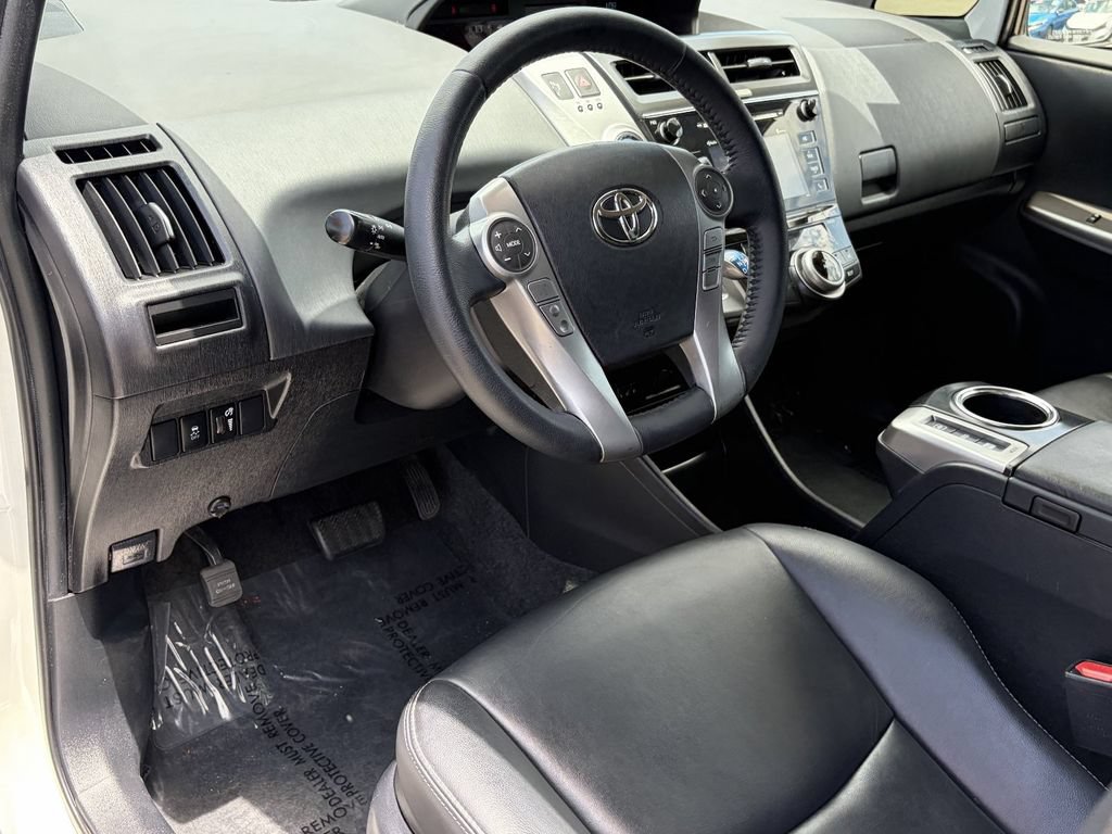 Certified 2017 Toyota Prius V FWD image 22