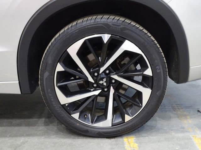 Used 2023 Mitsubishi Outlander SEL image 43