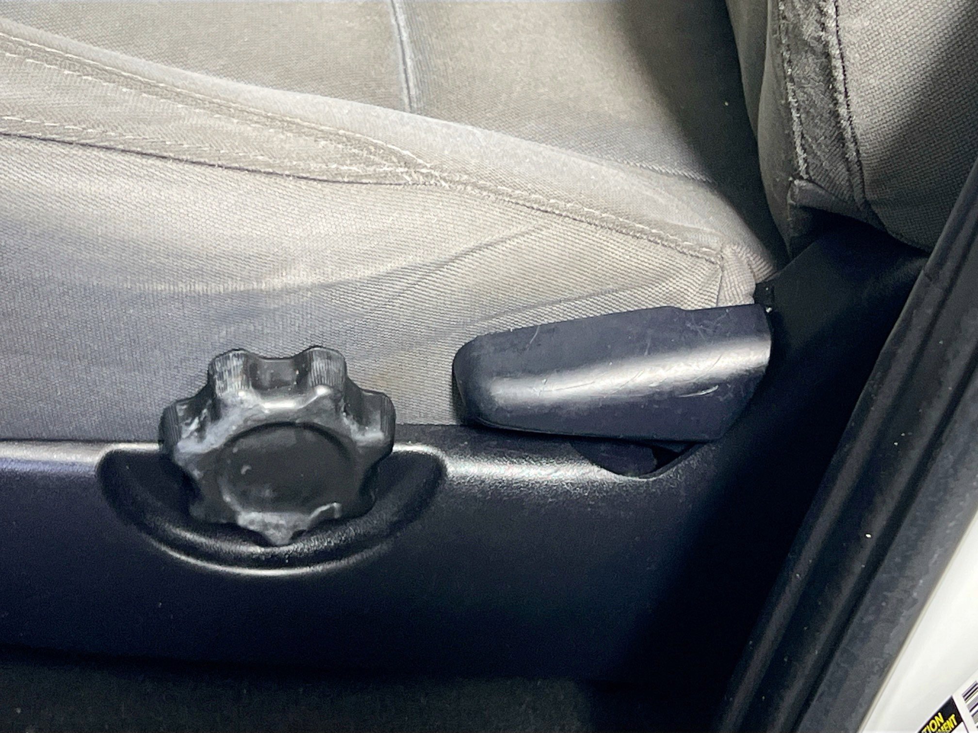 Used 2020 Toyota Tacoma SR5 RWD image 15