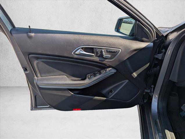 Used 2020 Mercedes-Benz GLA 250 4MATIC image 23