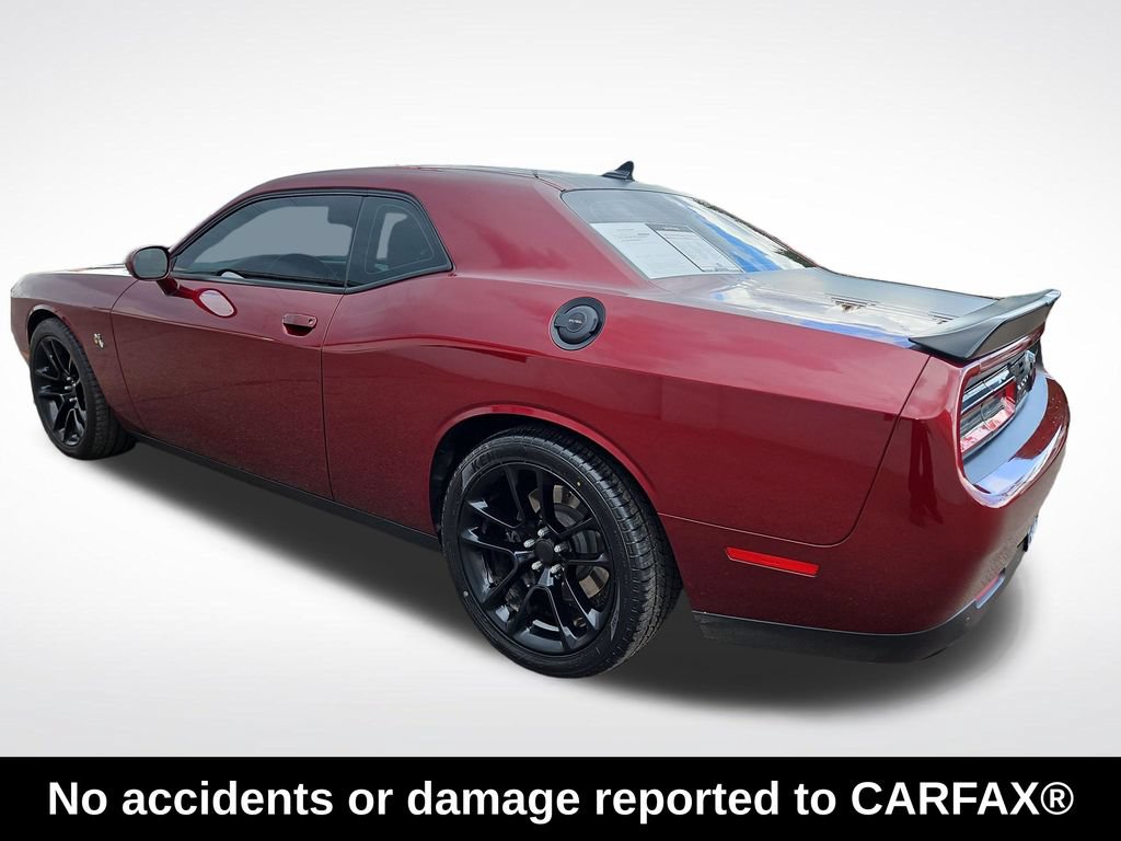 Used 2022 Dodge Challenger R/T Scat Pack w/ Shaker Package RWD image 4