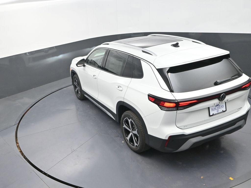 New 2026 Volkswagen Tiguan SE AWD/4WD image 17