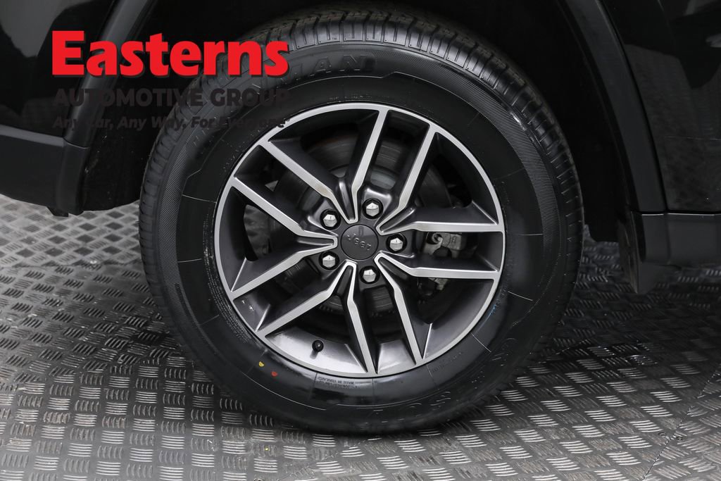 Used 2021 Jeep Grand Cherokee Limited w/ Premium Lighting Group image 32