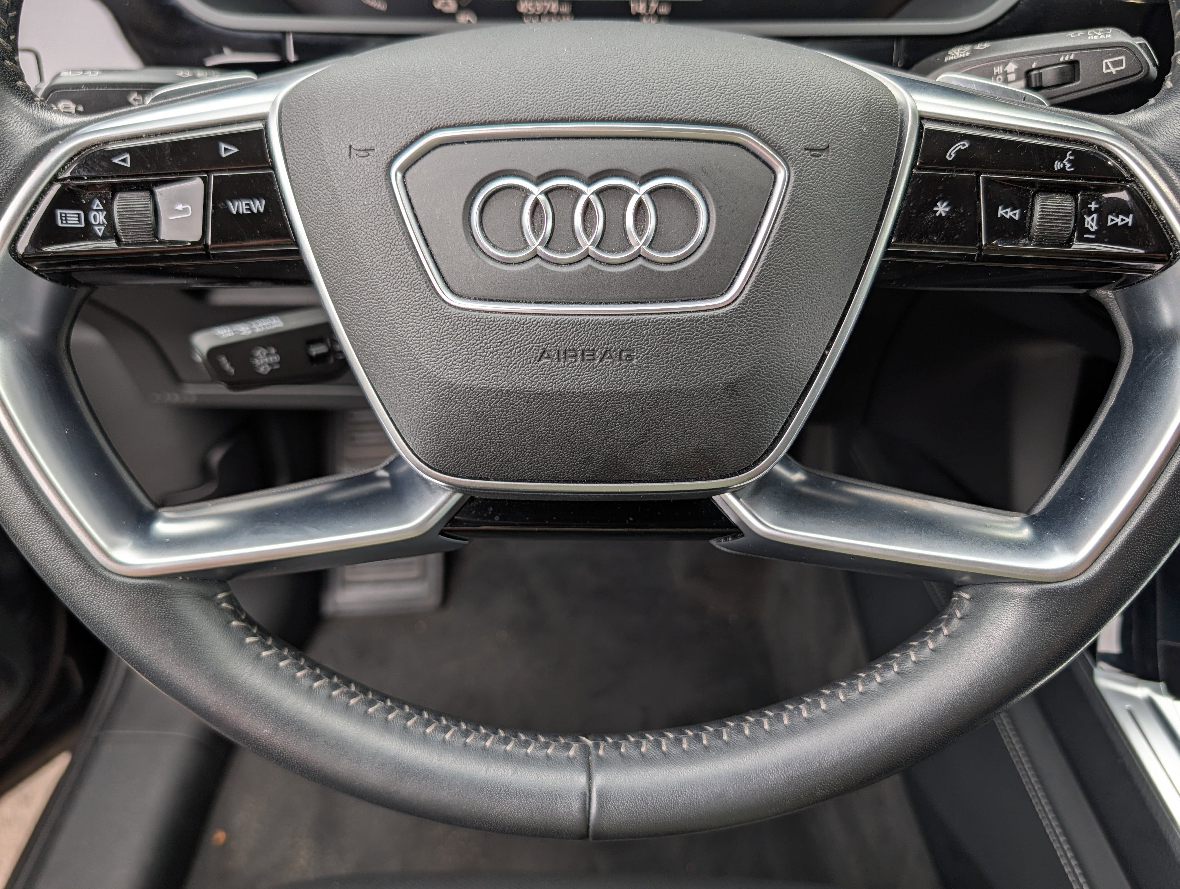 Used 2019 Audi e-tron Prestige w/ Prestige Package AWD/4WD image 25