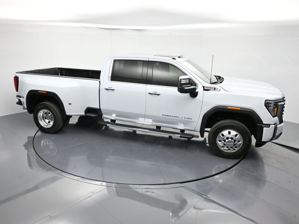 New 2026 GMC Sierra 3500 Denali w/ Technology Package image 31