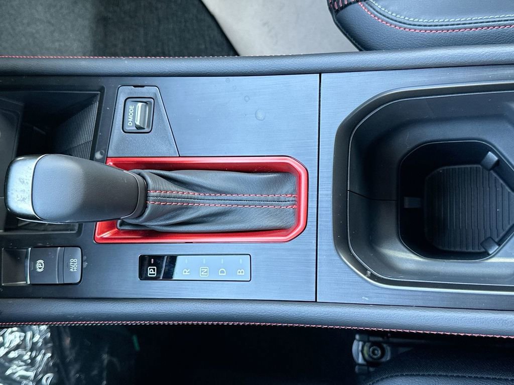 Certified 2025 Nissan Kicks SR image 31