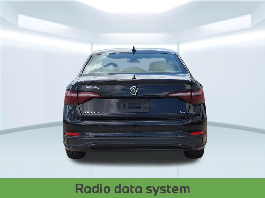 Used 2024 Volkswagen Jetta SE FWD image 5
