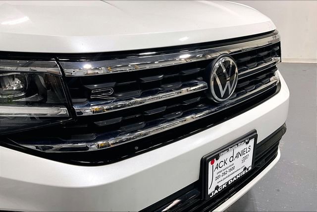 Used 2021 Volkswagen Atlas Cross Sport SE w/ Panoramic Sunroof Package FWD image 29