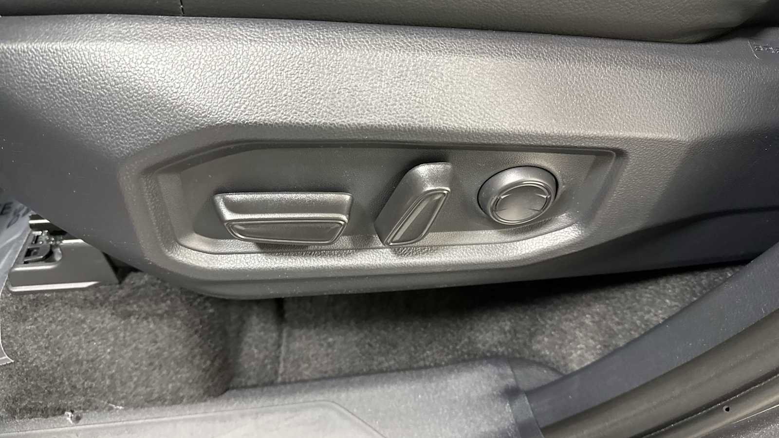 New 2026 Toyota Tundra Limited image 14