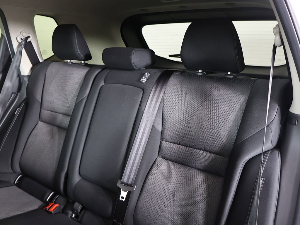 Used 2024 Nissan Rogue SV image 30