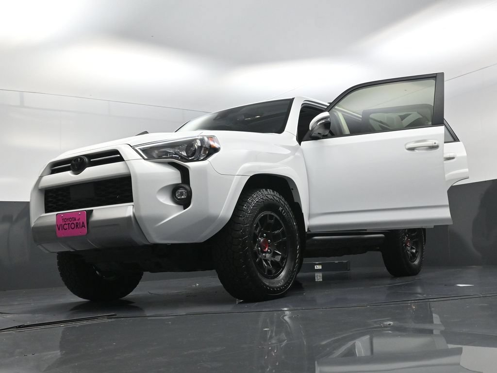 Used 2024 Toyota 4Runner TRD Off-Road Premium w/ Moonroof Package AWD/4WD image 28