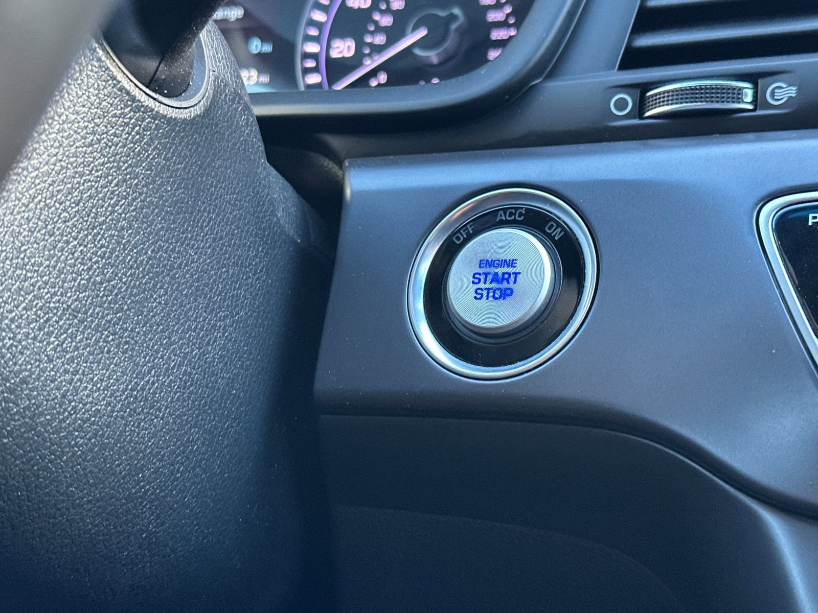 Used 2019 Hyundai Sonata Limited image 22