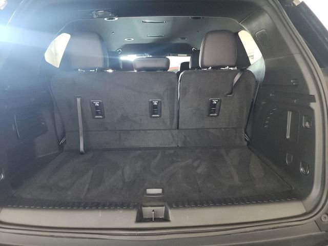Used 2026 GMC Acadia Elevation w/ Elevation Premium Package AWD/4WD image 12