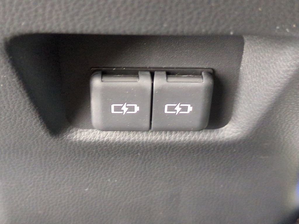 Used 2023 Toyota RAV4 XLE image 16