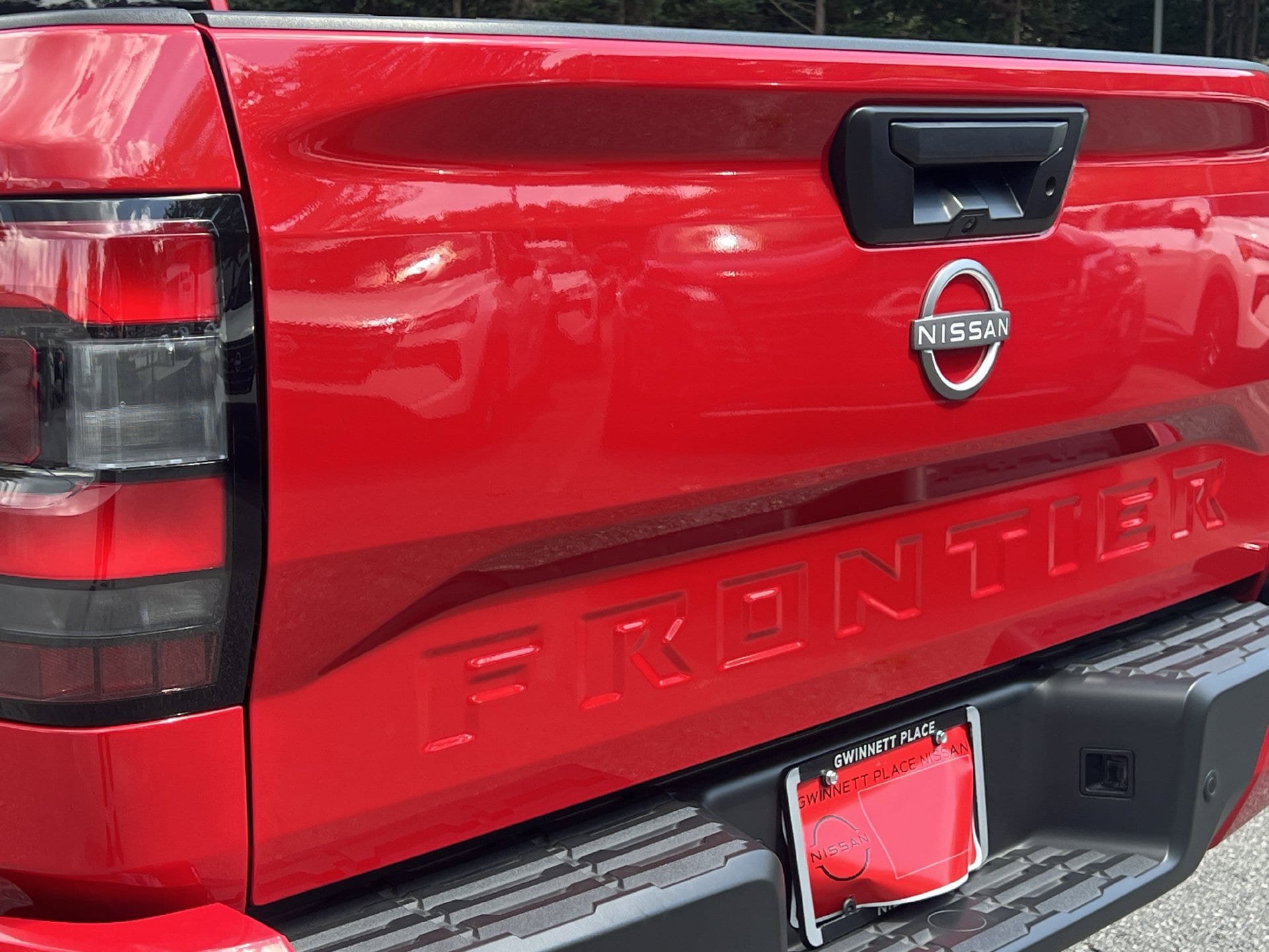 Certified 2025 Nissan Frontier SV RWD image 32