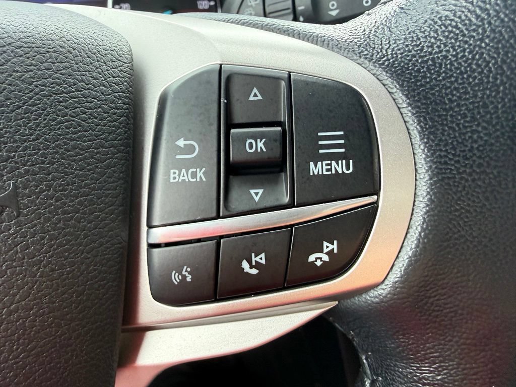 Used 2021 Ford Explorer XLT w/ Equipment Group 202A AWD/4WD image 20