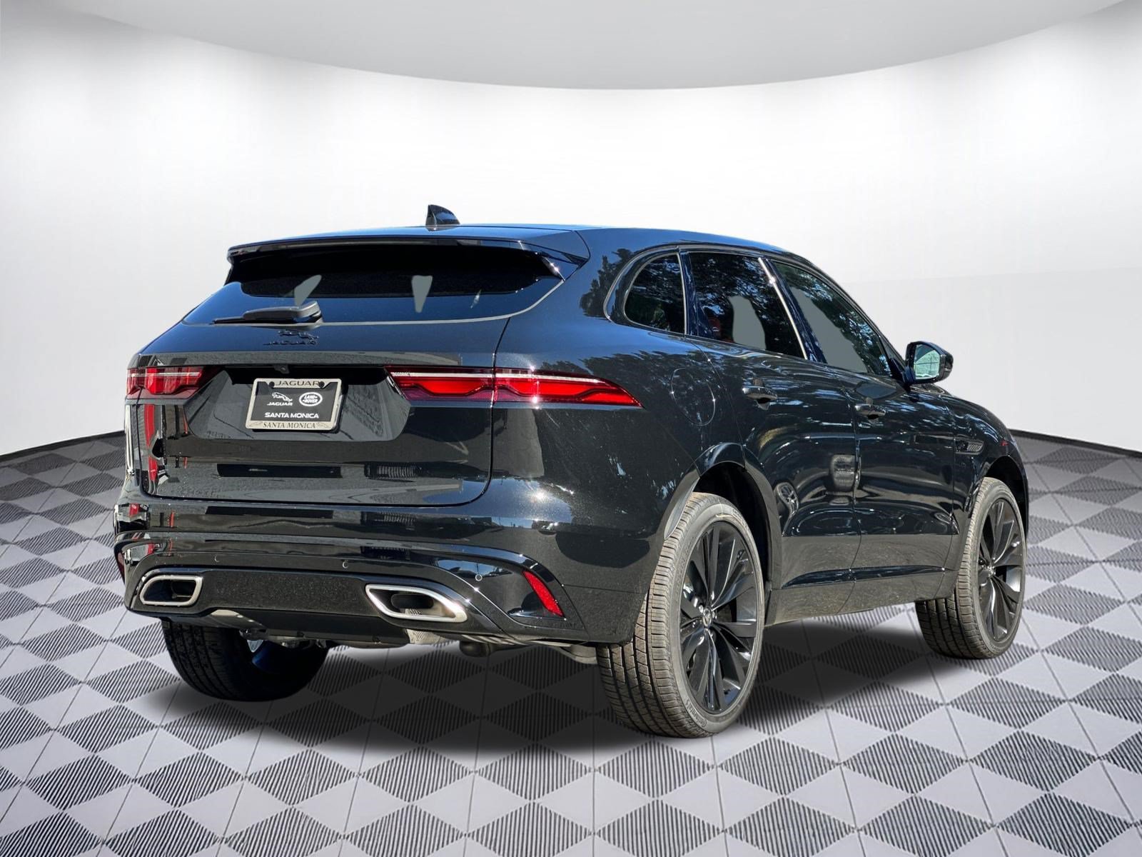 New 2025 Jaguar F-PACE R-Dynamic S AWD/4WD image 8