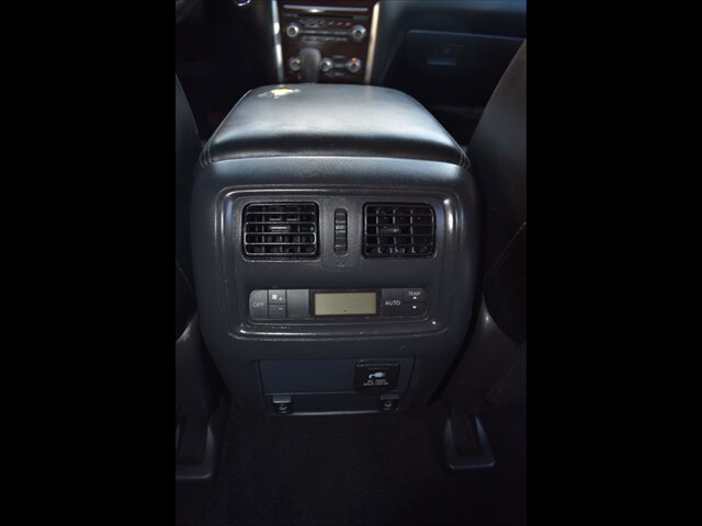 Used 2015 Nissan Pathfinder Platinum AWD/4WD image 32