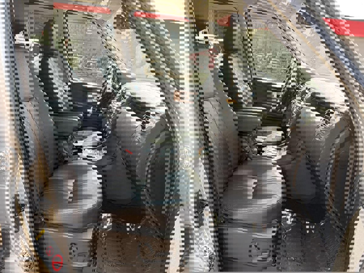 Used 2016 Land Rover LR4 image 21