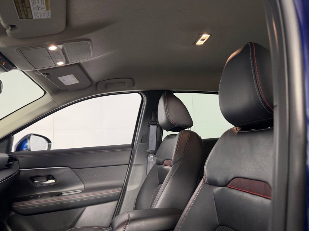 Used 2025 Nissan Kicks SR FWD image 21