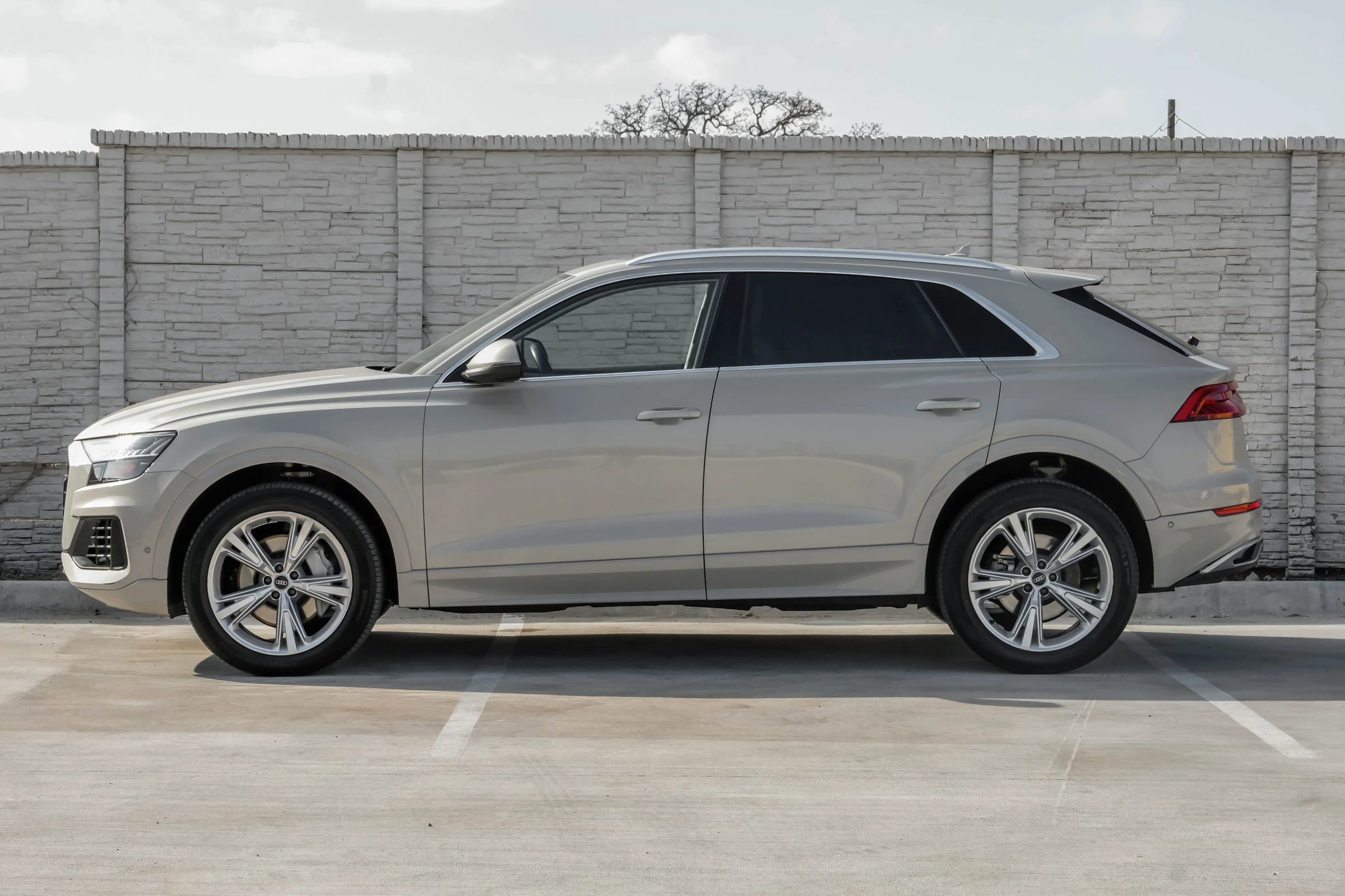 Used 2021 Audi Q8 Prestige w/ Prestige Package image 12