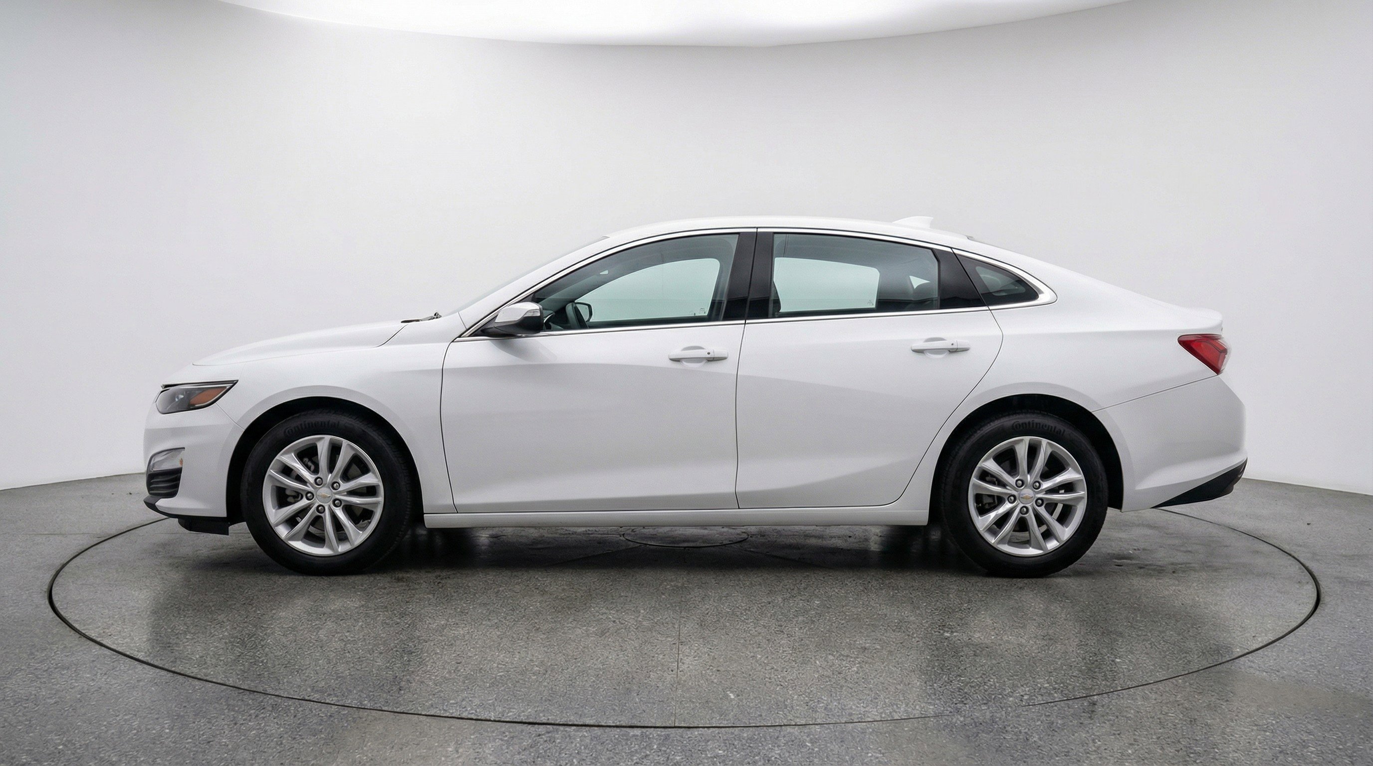 Used 2024 Chevrolet Malibu LT image 5