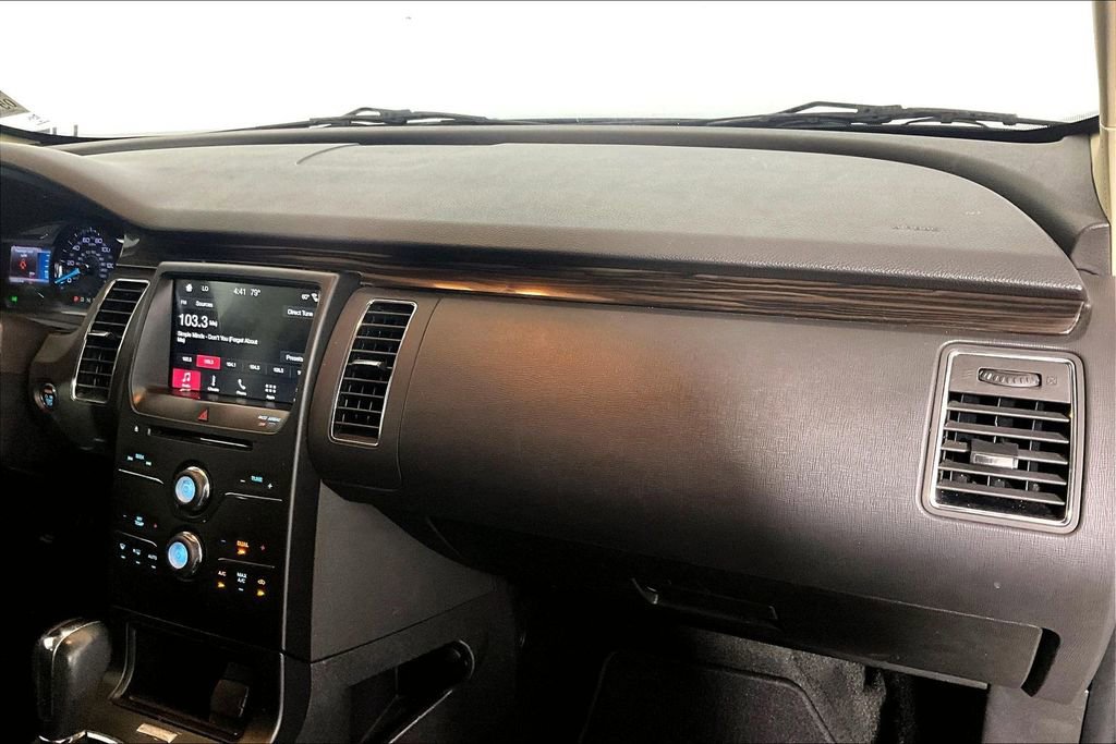 Used 2019 Ford Flex SEL FWD image 12