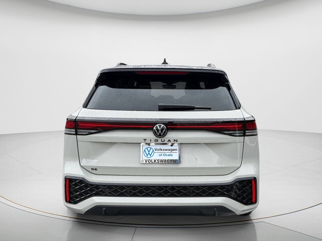 New 2026 Volkswagen Tiguan SE R-Line FWD image 4
