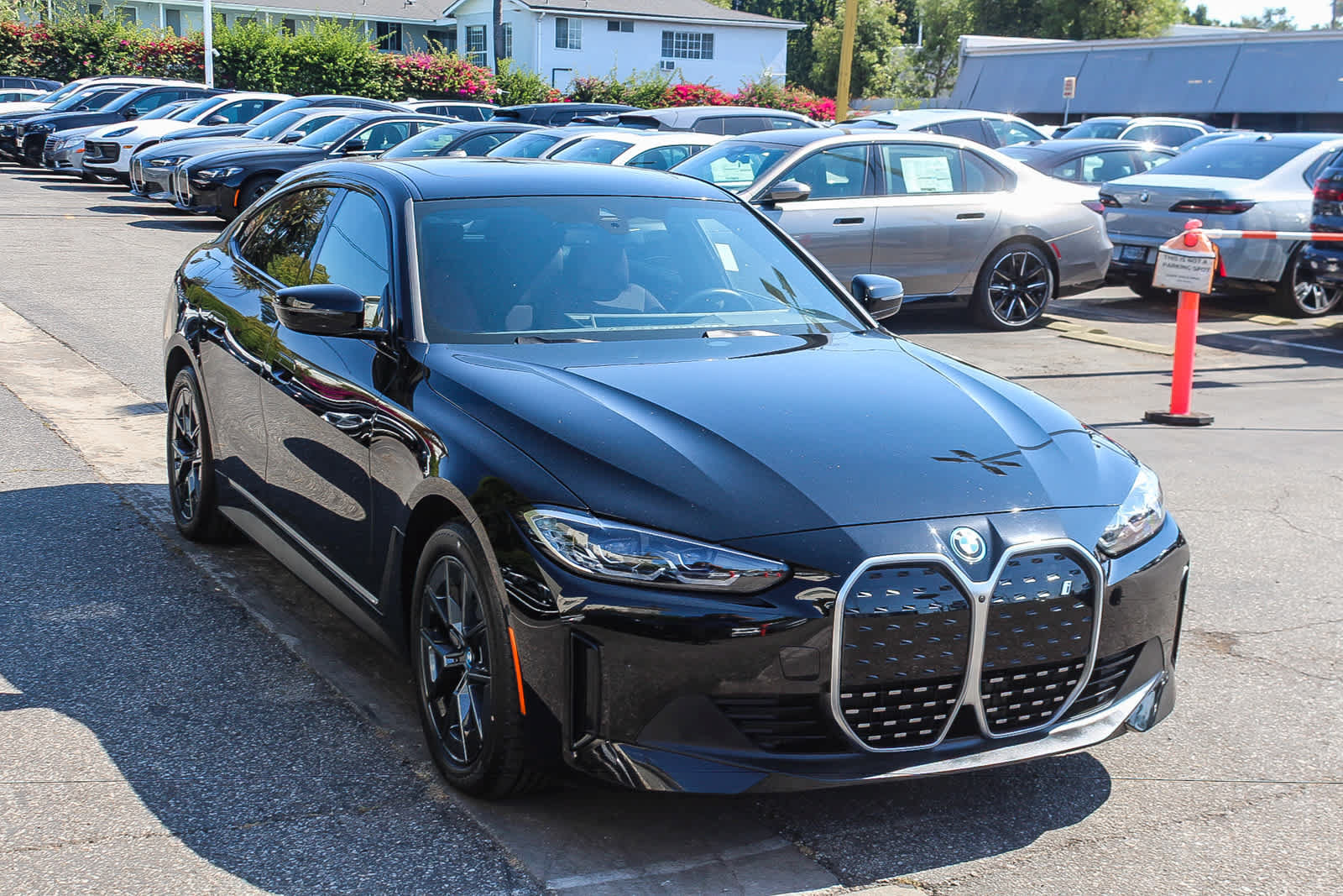 Used 2023 BMW i4 eDrive35 w/ Premium Package RWD image 3